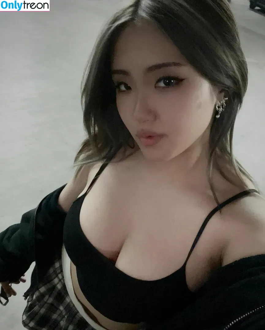 officialairlia nude photo #0182 (officialkylie)