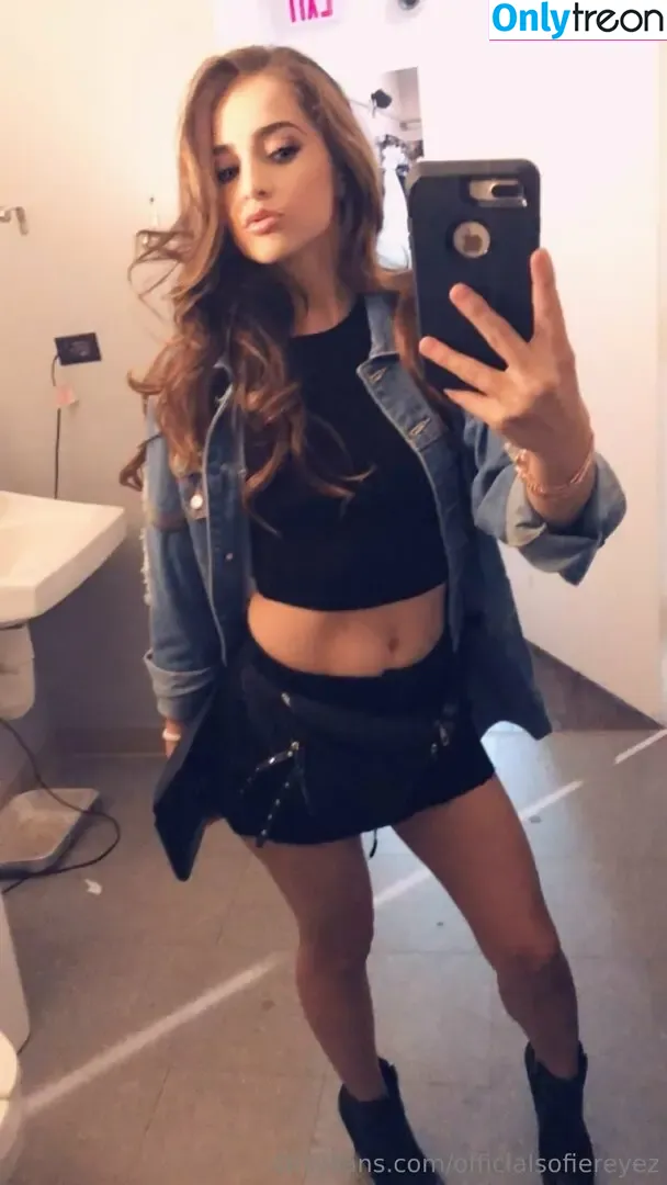 officialsofiereyez nude photo #0002 (theonlysofiereyez)