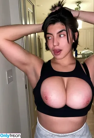 Officialvalbaby / Valeriaijones nude photo #0011