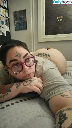 ohheyitssuni / xomgitsbunnie nude photo #0006