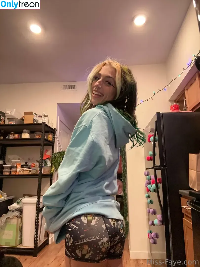ohheymissfaye nude photo #0096 (ohheymissfaye)