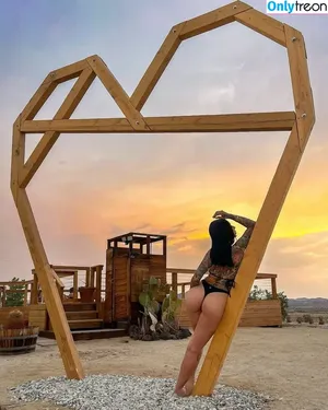ohitsasshley nude photo #0003