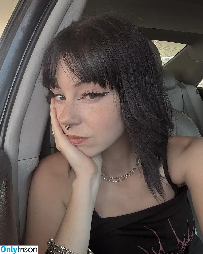 OkayGnomie nude photo #0057 (OkayGnomie)