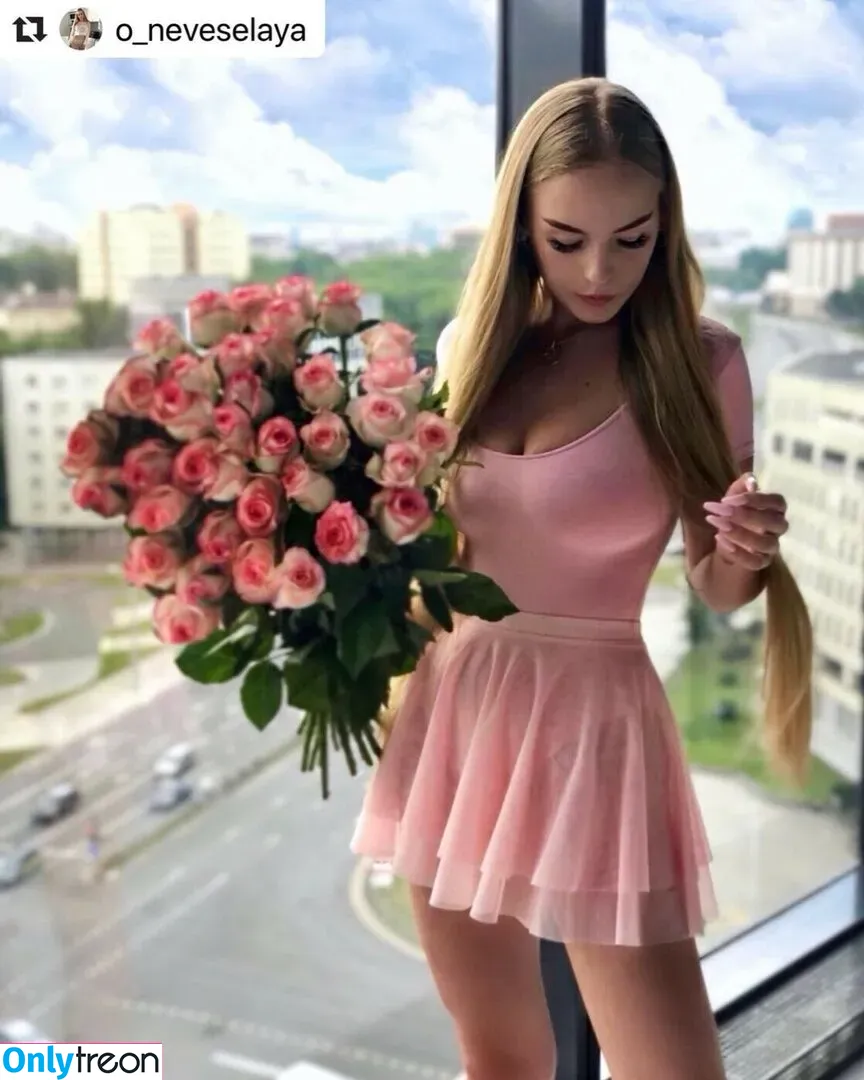 Oksana Neveselaya nude photo #0010 (o_neveselaya / ok_neveselaya / theoksanarose)