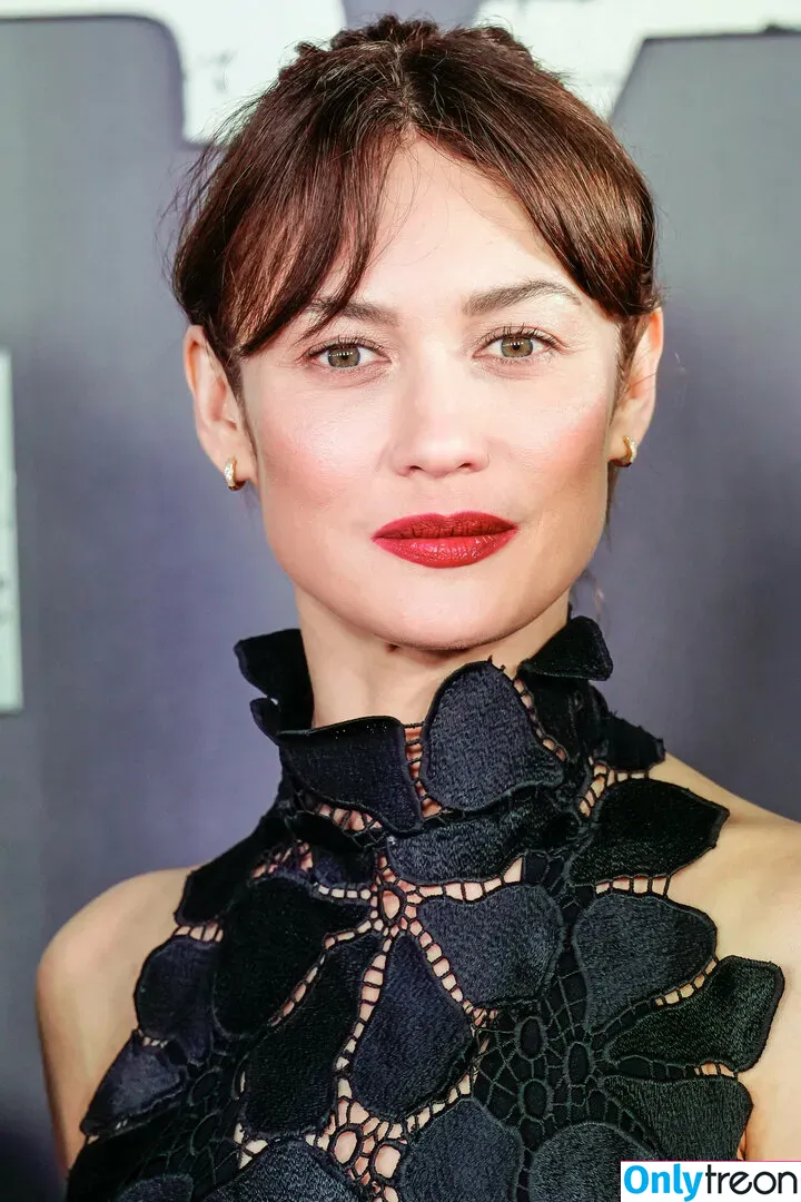 Olga Kurylenko nude photo #0152 (Olga Kurylenko)