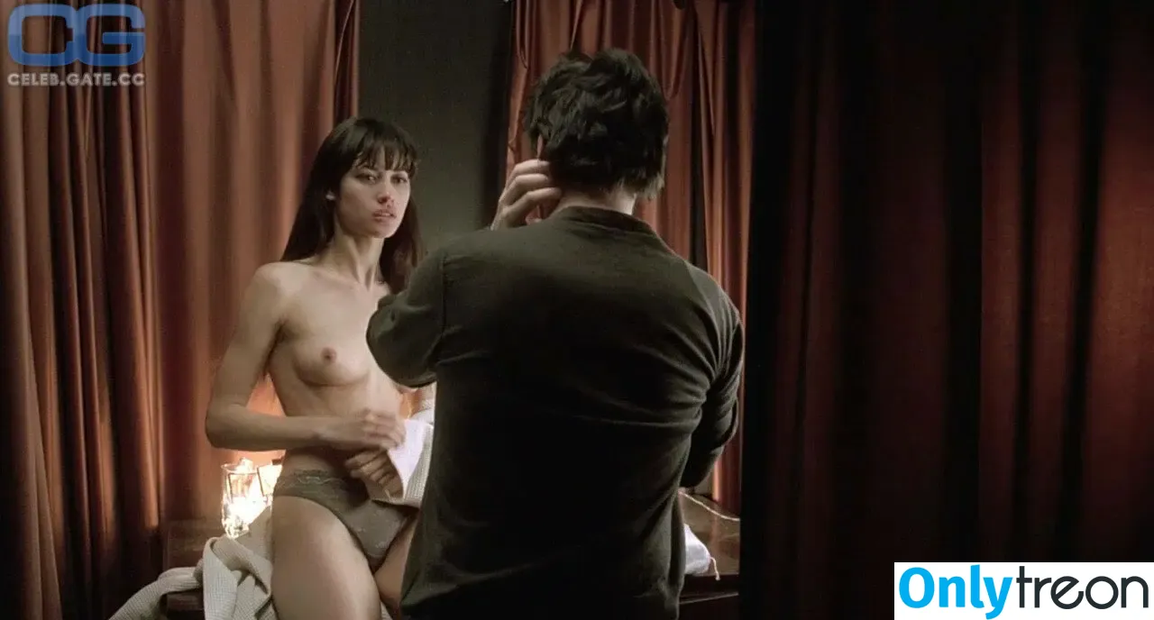 Olga Kurylenko nude photo #0457 (Olga Kurylenko)