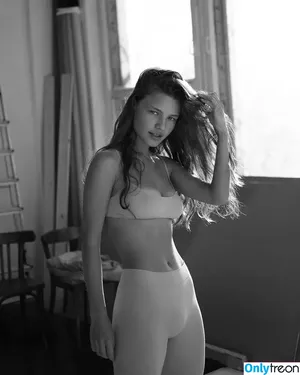 Olga Obumova / doch_olega nude photo #0231
