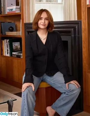Olivia Cooke / livkatecooke nude photo #0712