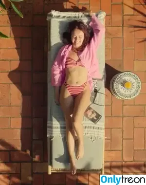 Olivia Cooke / livkatecooke nude photo #0722