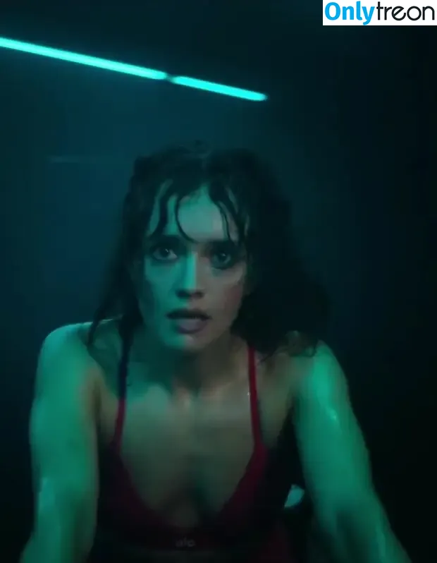 Olivia Cooke nude photo #0716 (livkatecooke)