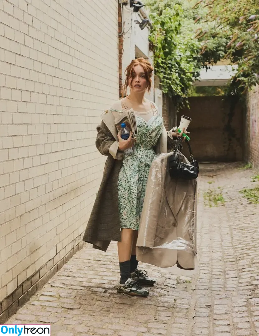 Olivia Cooke nude photo #0740 (livkatecooke)