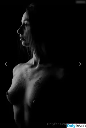 Olivia Michelle / ombs.98 / ombs.sbe nude photo #0009