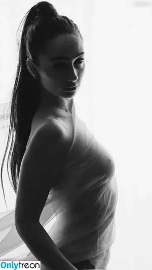 Olivia Michelle / ombs.98 / ombs.sbe nude photo #0020
