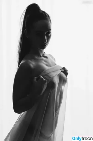 Olivia Michelle / ombs.98 / ombs.sbe nude photo #0022
