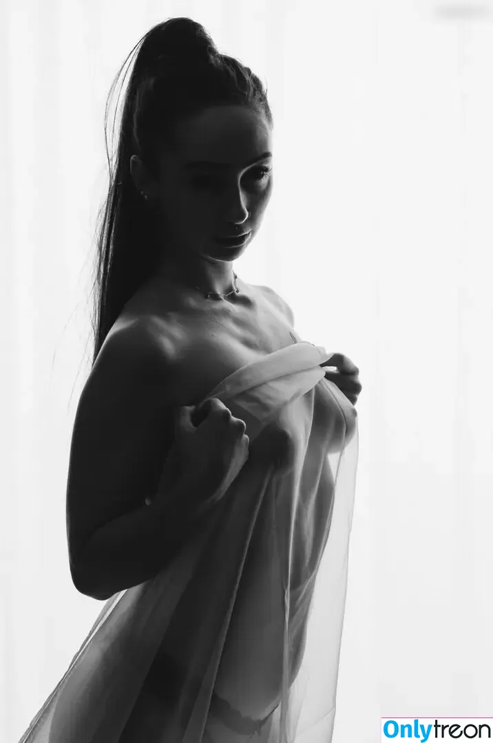 Olivia Michelle nude photo #0022 (ombs.98 / ombs.sbe)