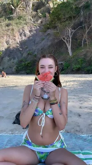 Olivia OBrien / olivialauren / oliviaobrien nude photo #0238