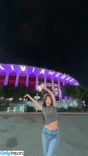 Olivia Rodrigo / oliviarodrigo nude photo #2572
