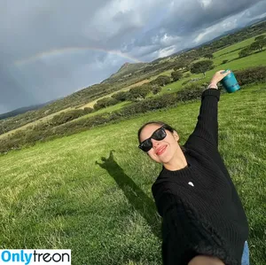 Olivia Rodrigo / oliviarodrigo nude photo #2643
