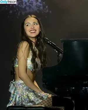 Olivia Rodrigo / oliviarodrigo nude photo #2717