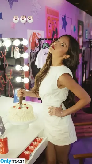 Olivia Rodrigo / oliviarodrigo nude photo #2989