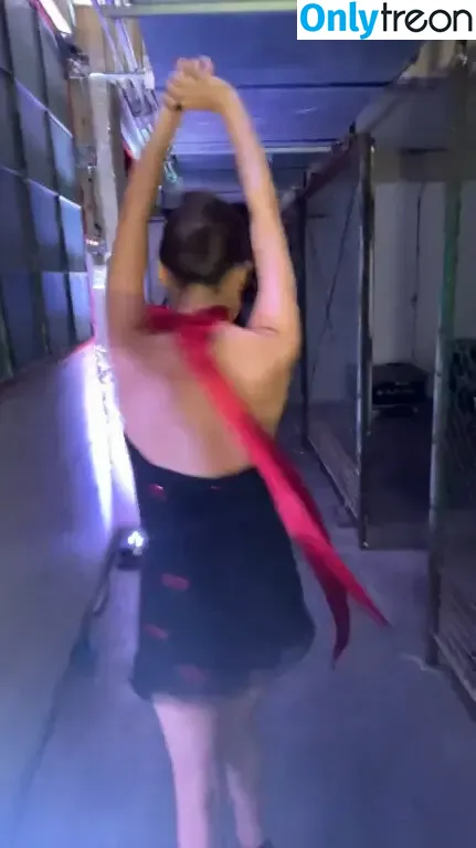 Olivia Rodrigo nude photo #2280 (oliviarodrigo)