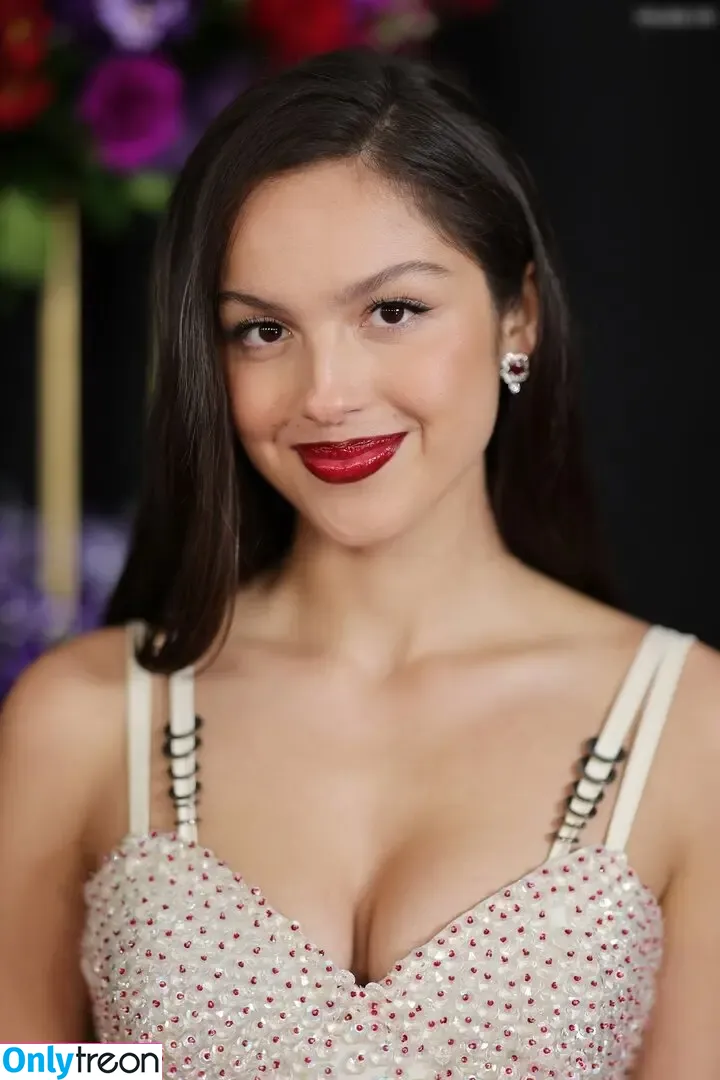 Olivia Rodrigo nude photo #2452 (oliviarodrigo)