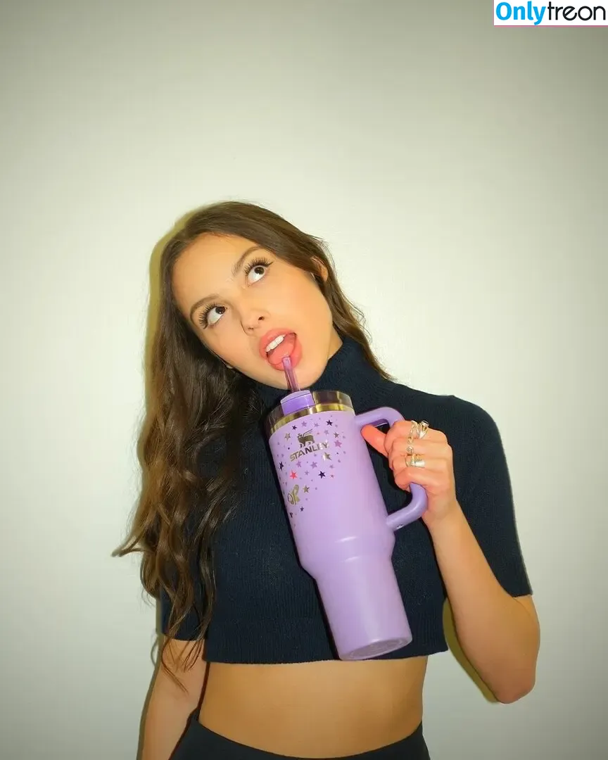 Olivia Rodrigo nude photo #2508 (oliviarodrigo)