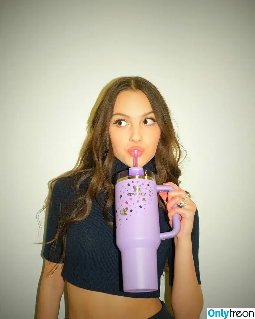 Olivia Rodrigo nude photo #2509 (oliviarodrigo)
