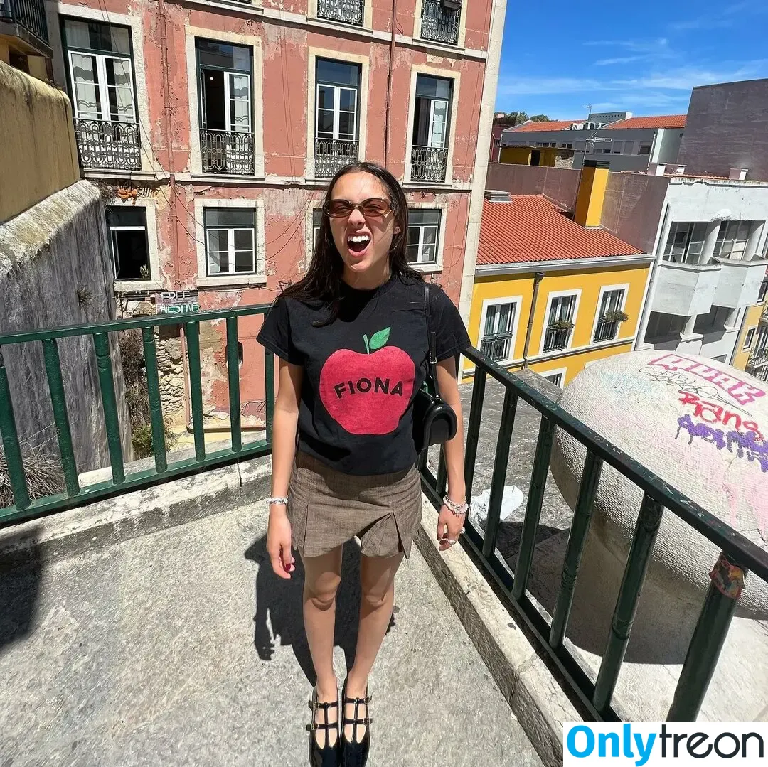 Olivia Rodrigo nude photo #2526 (oliviarodrigo)