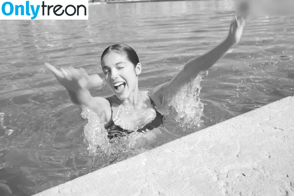 Olivia Rodrigo nude photo #2635 (oliviarodrigo)