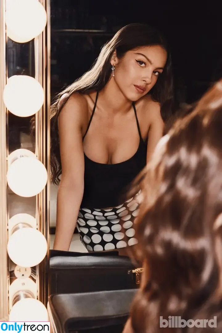 Olivia Rodrigo nude photo #3075 (oliviarodrigo)