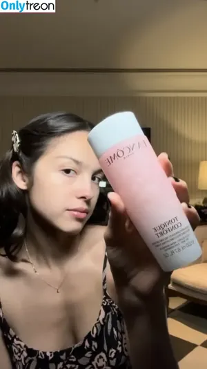 Olivia Rodrigo / oliviarodrigo nude photo #4105