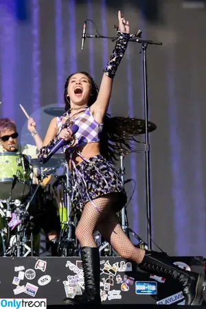 Olivia Rodrigo / oliviarodrigo nude photo #4138