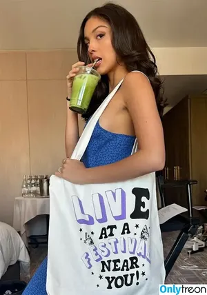 Olivia Rodrigo / oliviarodrigo nude photo #4246