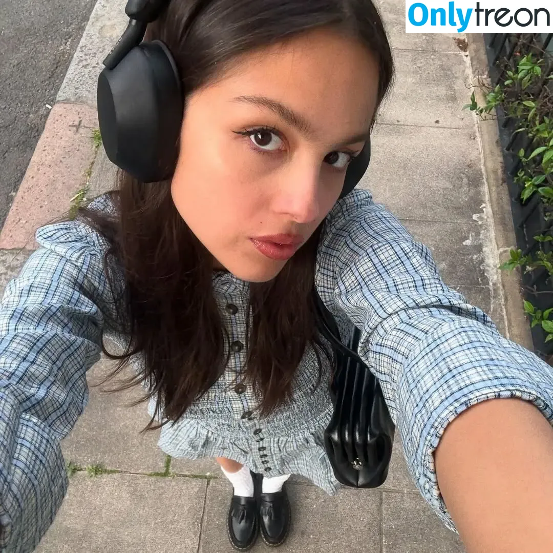 Olivia Rodrigo nude photo #4355 (oliviarodrigo)