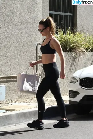 Olivia Wilde / olivia_wilde22 / oliviawilde nude photo #2648