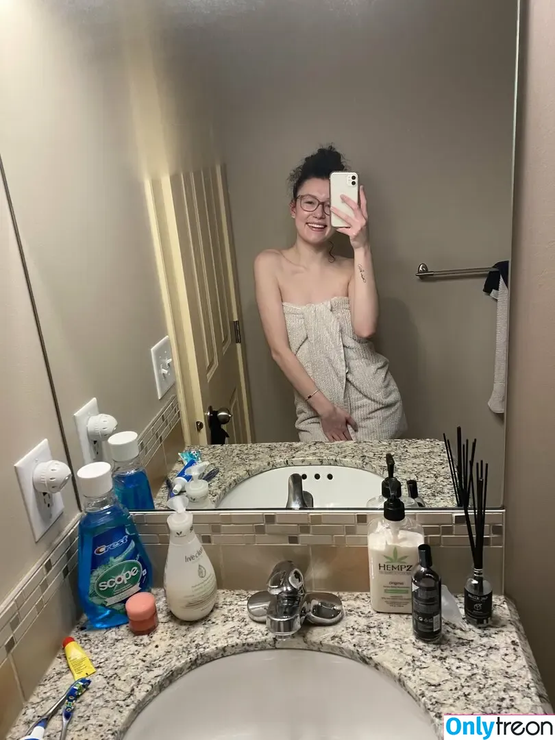 olivia.xrayyed nude photo #0020 (olivia.xrayyed)