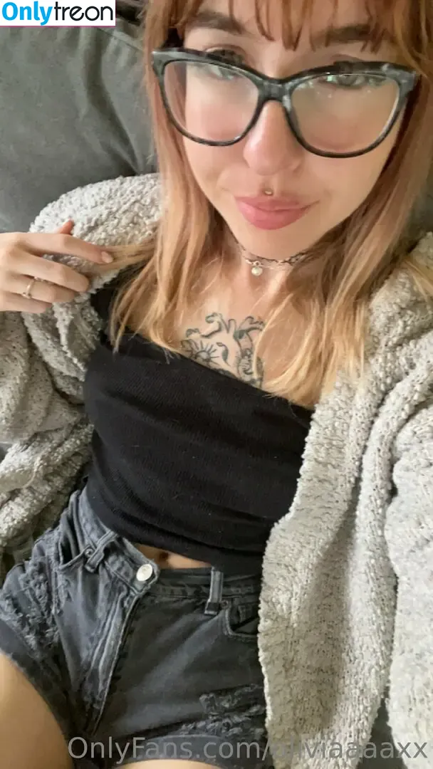 oliviaaaaxx nude photo #0013 (oliviaaaaxx)