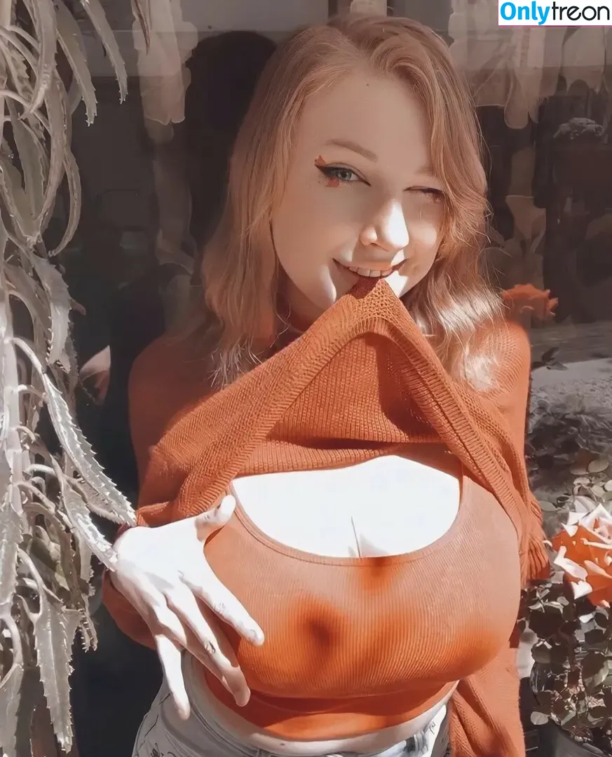 Olivialepek nude photo #0001 (Olivialepek)