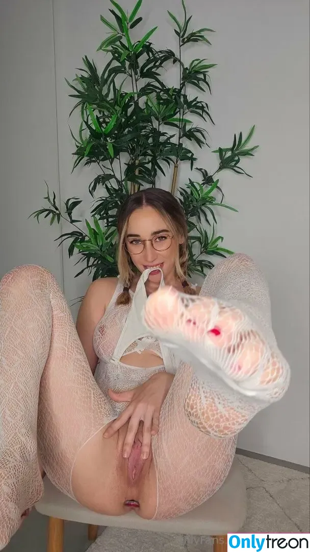 oliviamei nude photo #0227 (meiid04)