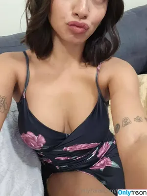 oliviasn0w / olivia.sn0w nude photo #0016