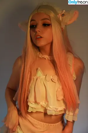 Olyashaa / deepfake / olyashaasaxon nude photo #0039