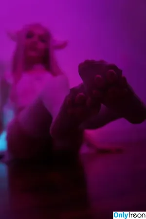 Olyashaa / deepfake / olyashaasaxon nude photo #0053