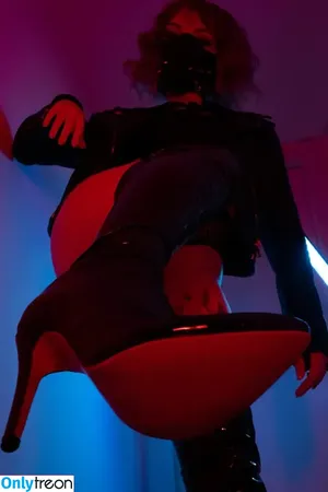 Olyashaa / deepfake / olyashaasaxon nude photo #0158
