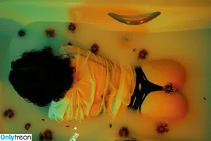 Olyashaa / deepfake / olyashaasaxon nude photo #0205