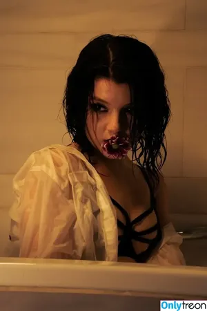 Olyashaa / deepfake / olyashaasaxon nude photo #0216