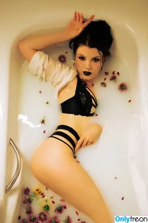 Olyashaa / deepfake / olyashaasaxon nude photo #0219