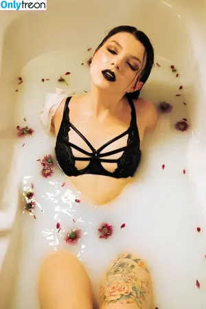 Olyashaa / deepfake / olyashaasaxon nude photo #0220