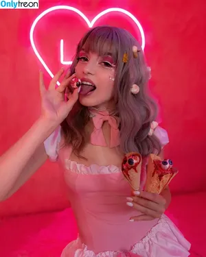 Olyashaa / deepfake / olyashaasaxon nude photo #0245