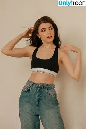 Olyashaa / deepfake / olyashaasaxon nude photo #0360